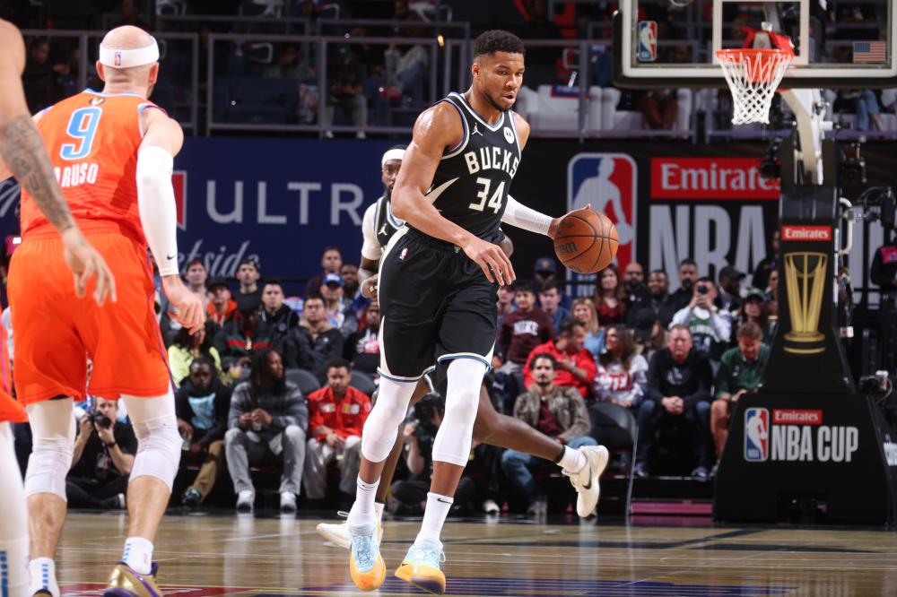 篮球场上的 篮球场上的